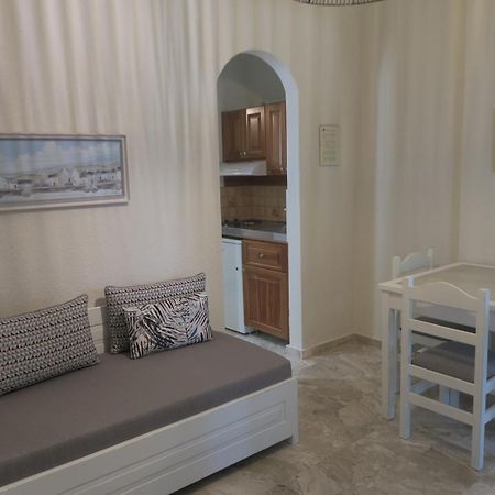 Maria Suites Platanés Pokoj fotografie